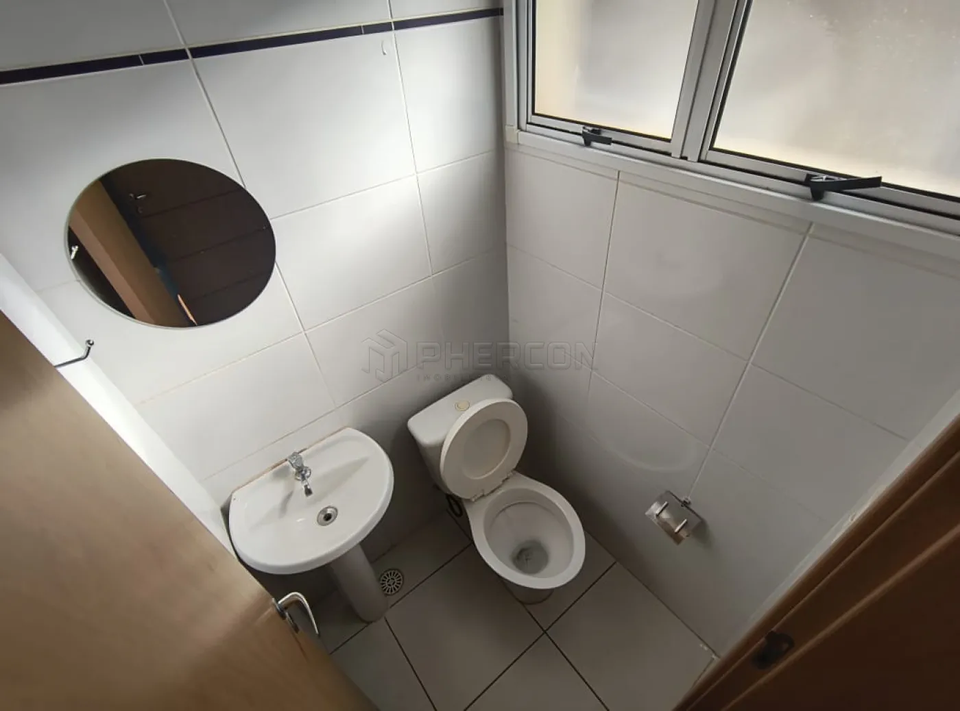 Alugar Casa / Condomínio em Sertãozinho R$ 1.500,00 - Foto 2