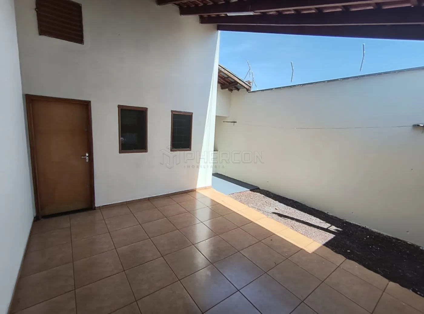 Alugar Casa / Padrão em Sertãozinho R$ 1.500,00 - Foto 2