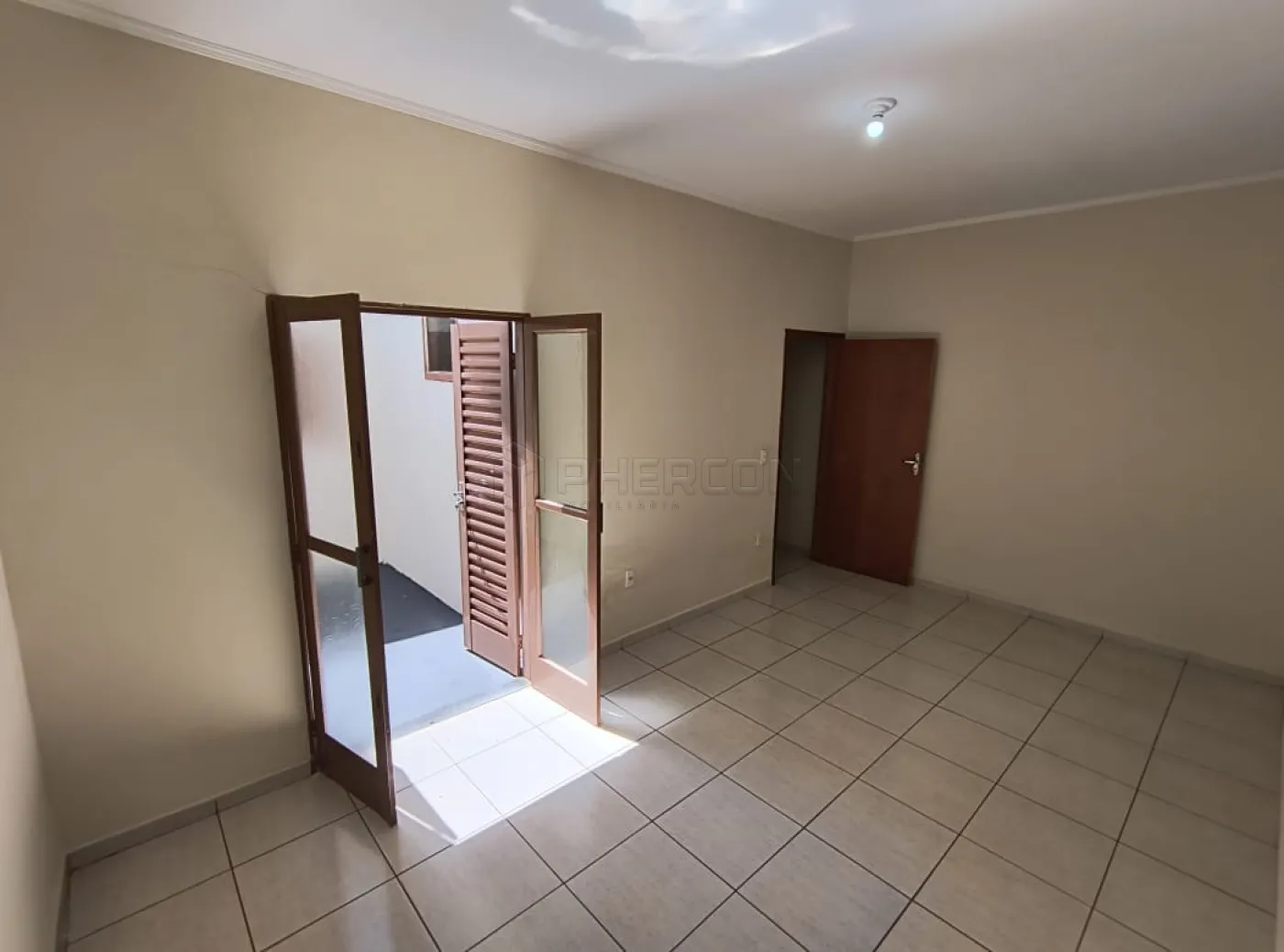 Alugar Casa / Padrão em Sertãozinho R$ 1.500,00 - Foto 3