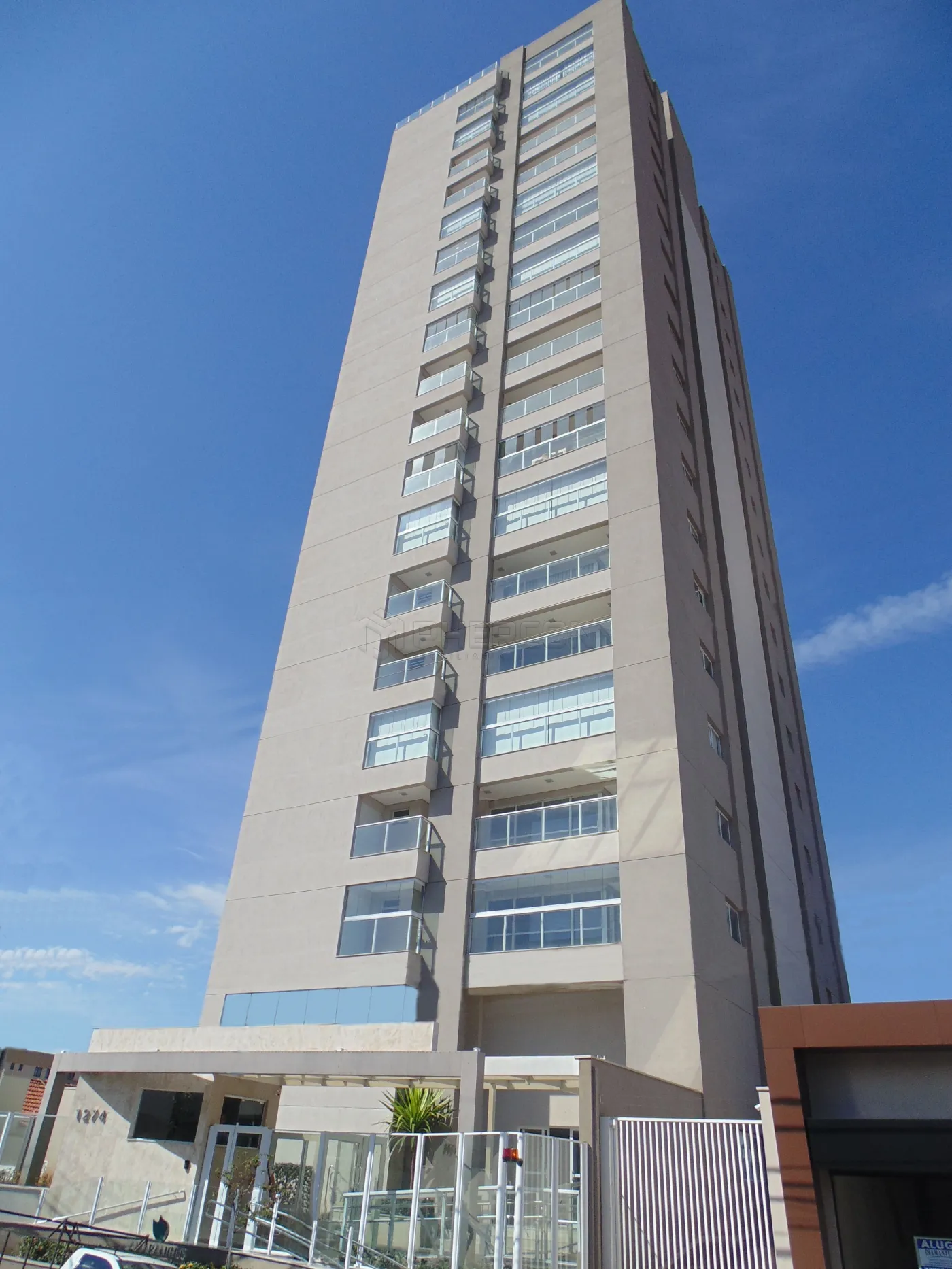 Alugar Apartamento / Padrão em Sertãozinho R$ 3.500,00 - Foto 1