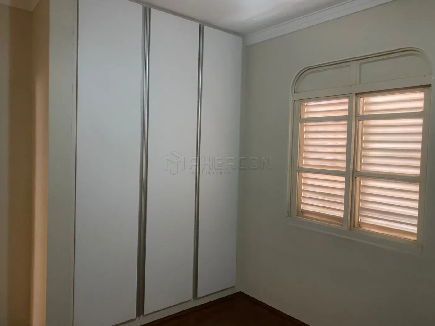 Alugar Apartamento / Padrão em Sertãozinho R$ 2.300,00 - Foto 2